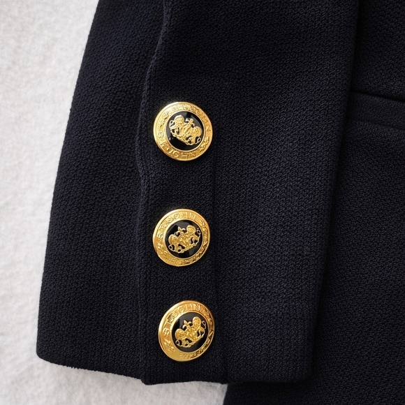 ST. JOHN BASICS Santana Knit Blazer Black Gold Crest Buttons Made In USA Size 12 - Picture 4 of 9